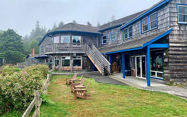 Kalaloch Lodge sits above the Pacific Ocean